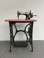 Singer naaimachine met tafel, Antiek en Kunst, Antiek | Naaimachines, Ophalen