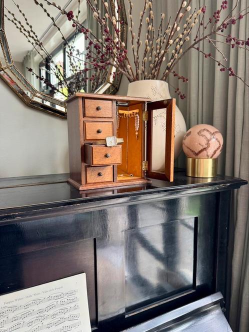 Sieradenkastje vintage houten kastje brocante spiegel velvet, Sieraden, Tassen en Uiterlijk, Kettinghangers, Gebruikt, Overige materialen