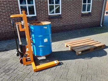 Verrijdbare vatenheffer FHR 600/vatenhandeling apparatuur  beschikbaar voor biedingen