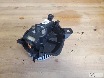 Opel Corsa D / E  Adam Fiat Punto kachelmotor 13335075 €30 beschikbaar voor biedingen