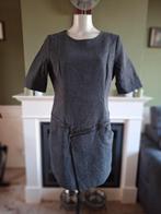 Caroline Biss korte warme grijze jurk mt 44 met ritsjes, Kleding | Dames, Verzenden, Maat 42/44 (L), Grijs, Gedragen