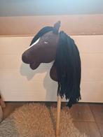 Donkerbruine hobbyhorse met hoofdstel, Kinderen en Baby's, Speelgoed | Hobbelfiguren, Ophalen, Zo goed als nieuw