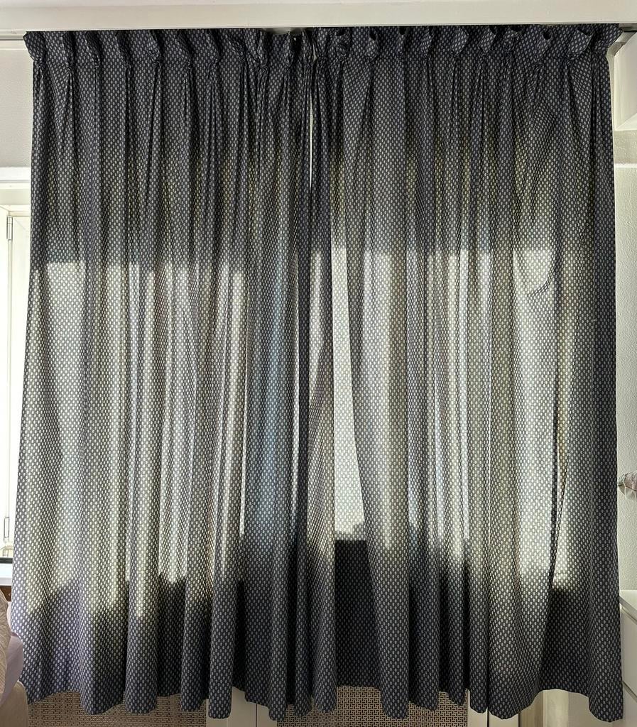 Blauwe Laura Ashley gordijnen met creme bloemetjes patroon, Ophalen of Verzenden, Zo goed als nieuw, 200 cm of meer, Laura Ashley