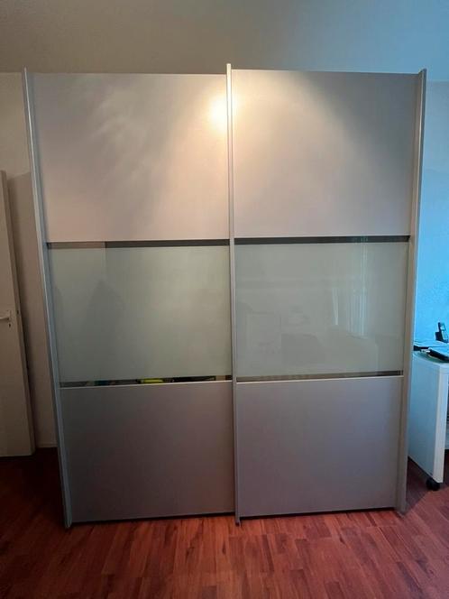 Kast grijs met schuifdeuren deels glas 180cm breed, Huis en Inrichting, Kasten | Kledingkasten, Gebruikt, 200 cm of meer, 150 tot 200 cm