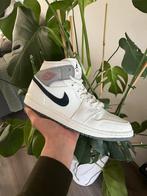 Nike Air Jordan 1 Mid Paris - Maat 42 - 100% Origineel, Ophalen of Verzenden, Wit, Zo goed als nieuw, Sneakers of Gympen