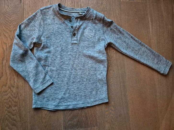 Fijne gemeleerde trui met knoopdetails, 122/128,, Kinderen en Baby's, Kinderkleding | Maat 122, Zo goed als nieuw, Jongen of Meisje
