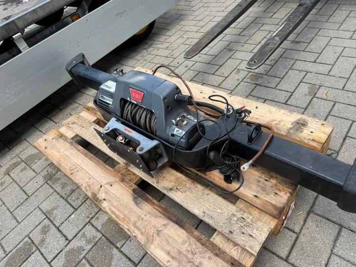 Lierbumper land rover defender, Warn 9.5Ti lier, nette staat, Auto-onderdelen, Carrosserie en Plaatwerk, Bumper, Land Rover, Voor