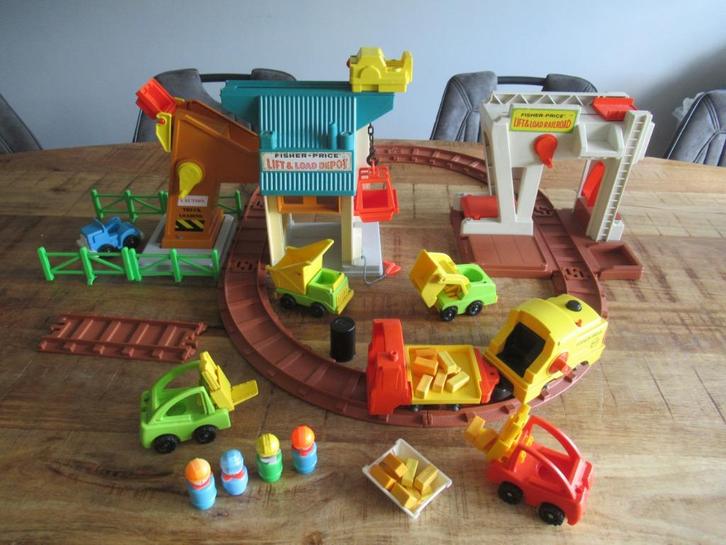 2x Fisher Price Vintage Lift en & Load Depot 942 + Railroad, Kinderen en Baby's, Speelgoed | Fisher-Price, Gebruikt, Speelset