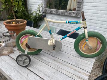 Antieke kinderfiets coloma beschikbaar voor biedingen