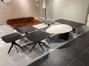 Diverse showroom salontafels beschikbaar voor biedingen