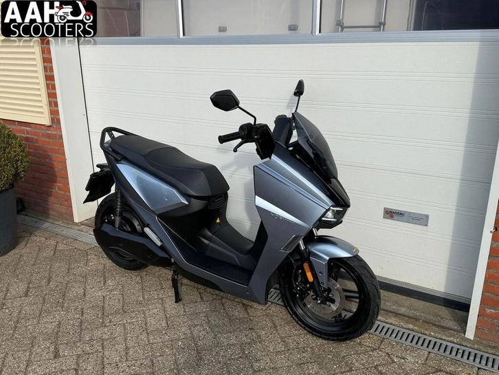 Horwin SK1 36Ah 2024 25km/u snor in nieuwstaat 3809km, Fietsen en Brommers, Snorfietsen en Snorscooters, Zo goed als nieuw, Overige merken