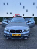 BMW 3-Serie 2.0 I 318 2011 Grijs, Euro 5, Zwart, 4 cilinders, Alcantara