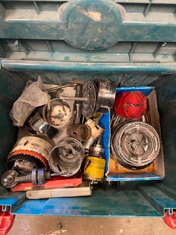 Diversen pottenboren, speedboren, steen en hout beschikbaar voor biedingen