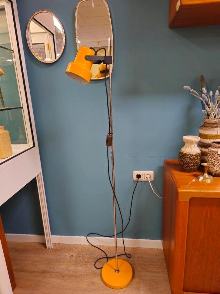 Jaren 70 Vintage Vloerlamp Staande Lamp Geel Verstelbaar, Huis en Inrichting, Lampen | Vloerlampen, Gebruikt, 150 tot 200 cm, Ophalen