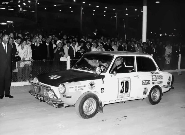 DAF55 Variomatic silverlayed schaalmodel London/Sydney 1968, Hobby en Vrije tijd, Modelauto's | 1:43, Gebruikt, Overige typen