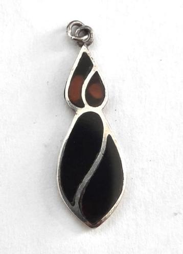 Mooie zilveren hangertje met zwarte inlays, 925 beschikbaar voor biedingen