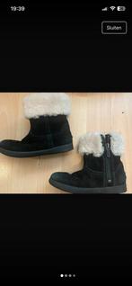 UGG schoen maat 27,5, Kinderen en Baby's, Kinderkleding | Schoenen en Sokken, Ophalen of Verzenden, Gebruikt, Laarzen