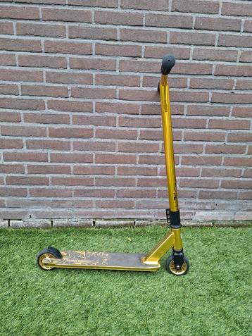Stuntstep Black Gragon beschikbaar voor biedingen