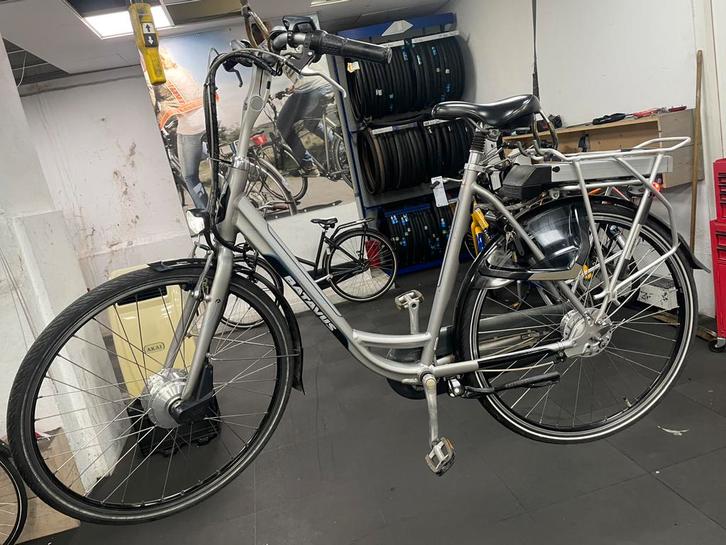 Elektrische damesfiets Batavus Lucca E-Go (nieuwe accu), Fietsen en Brommers, Fietsen | Heren | Herenfietsen, Zo goed als nieuw