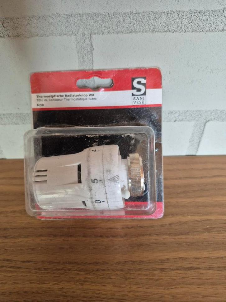 Sani Vesk Thermostaatkraan Wit M30 - Nieuw, Doe-het-zelf en Verbouw, Thermostaten, Nieuw, Ophalen