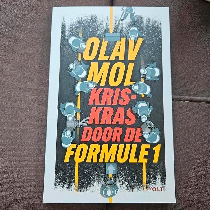 Olav Mol - Kriskras door de Formule 1, Boeken, Sportboeken, Nieuw, Ophalen of Verzenden