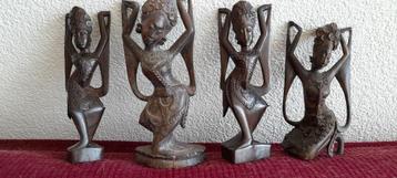 4 Balinese danseressen houtsnijwerk unieke vondst beschikbaar voor biedingen