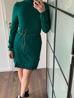 Groen fijngebreide HEMA jurk met colkraag coljurk ceintuur L, Kleding | Dames, Jurken, Nieuw, Groen, Hema, Maat 42/44 (L)