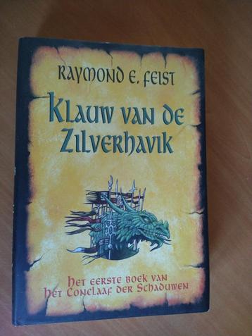 Feist, Raymond E. Klauw van de Zilverhavik beschikbaar voor biedingen