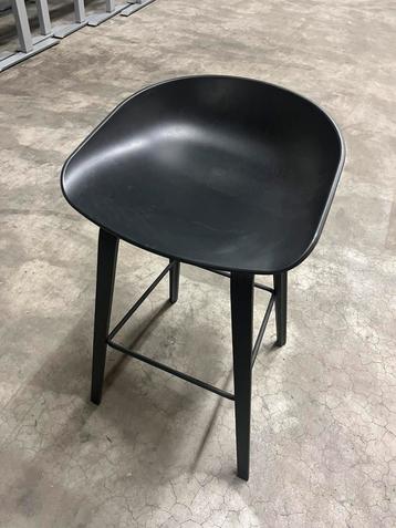 Hay AAS32 barkruk - black lacquered oak - black shell beschikbaar voor biedingen