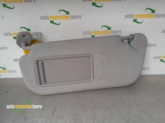 Zonneklep van een Hyundai I10, Auto-onderdelen, Interieur en Bekleding, Hyundai, Gebruikt, 3 maanden garantie
