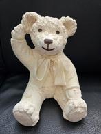 Wit Stenen Beeldje: Beer met Strik L14 x B13 x H18 cm, Verzamelen, Beelden en Beeldjes, Ophalen of Verzenden, Zo goed als nieuw