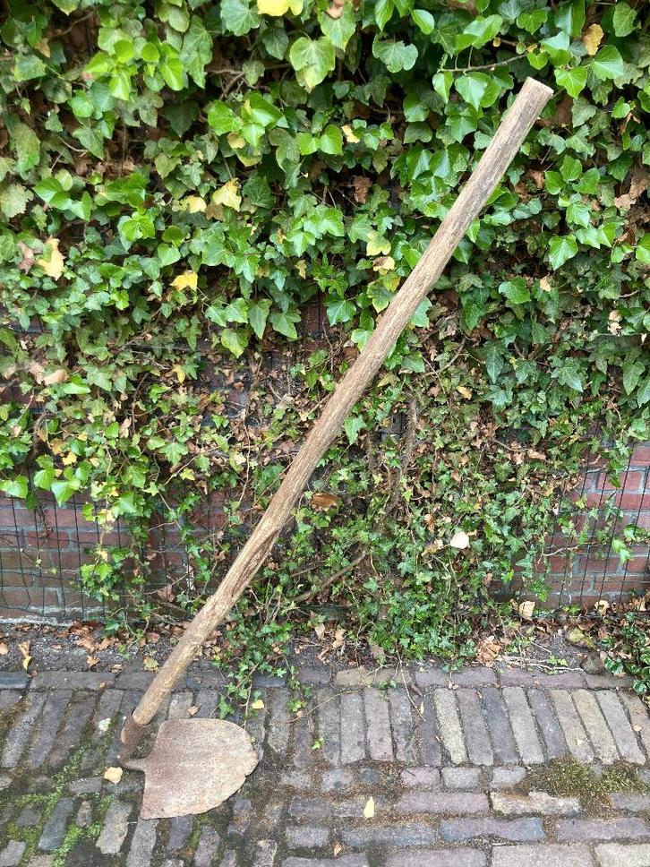 Oude tuinschep andersom brede scherpe ploeg schop schoffel, Tuin en Terras, Hand-tuingereedschap, Gebruikt, Schoffel, Ophalen of Verzenden