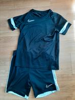 Leuk zwart - wit Nike zomer setje 152 - 147/158, Ophalen of Verzenden, Gebruikt, Jongen