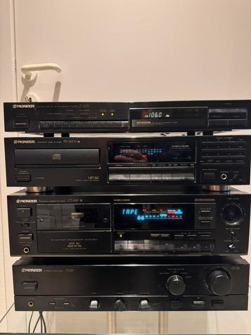 Vintage pioneer set beschikbaar voor biedingen