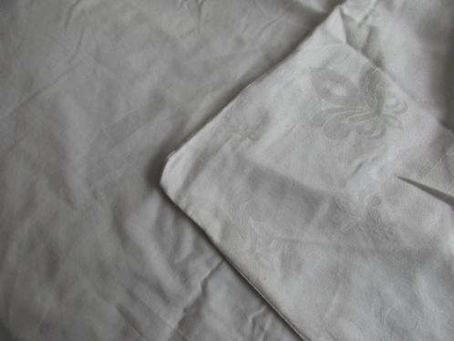 dekbedovertrek creme met franse lelie -2,15 x 2,30 m, Huis en Inrichting, Slaapkamer | Beddengoed, Gebruikt, Dekbedovertrek, Tweepersoons