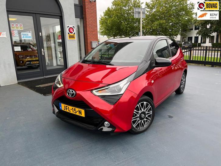 Toyota Aygo 1.0 VVT-i x-clusiv CLIMA LMV STOELVERWARMING, Auto's, Toyota, Bedrijf, Te koop, Aygo, ABS, Achteruitrijcamera, Airbags