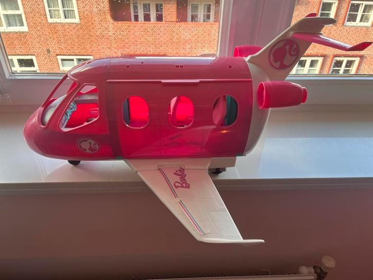 Barbie Droomvliegtuig & Accessoires, Kinderen en Baby's, Speelgoed | Poppen, Zo goed als nieuw, Barbie, Ophalen of Verzenden