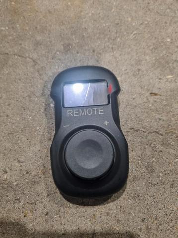 Afstandsbediening - remote control bleutooth lashelm beschikbaar voor biedingen