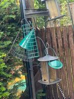 2 vogelstandaards en voeder accessoires, Ophalen of Verzenden, Gebruikt