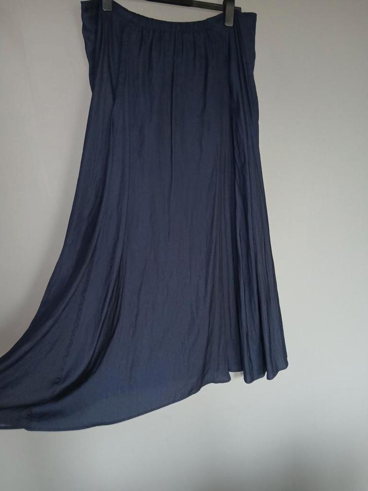 Blauwe lange rok Summum maat 42, Kleding | Dames, Rokken, Zo goed als nieuw, Maat 42/44 (L), Blauw, Onder de knie, Ophalen of Verzenden
