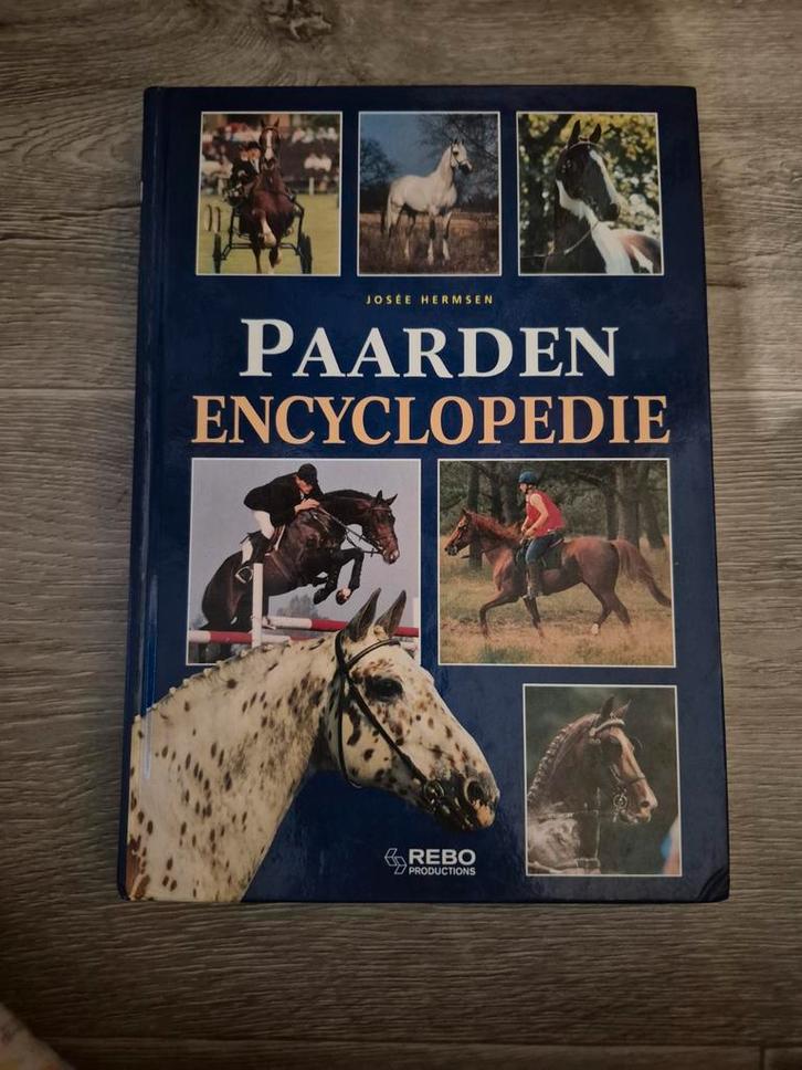 Paarden Encyclopedie door Josee Hermsen, Boeken, Encyclopedieën, Gelezen, Los deel, Dieren, Ophalen of Verzenden