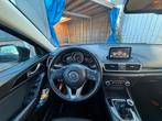 Mazda 3 2.0 Skyactiv-g 88KW HB 2015 Grijs, Auto's, Voorwielaandrijving, Stof, 4 cilinders, Origineel Nederlands