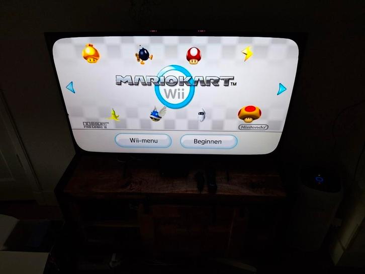Wii + Wii Wheel + Mario Kart, Spelcomputers en Games, Spelcomputers | Nintendo Wii, Gebruikt, Met 1 controller, Met games, Met Balance Board