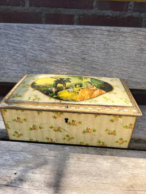 Vintage Koektrommel met Romantisch Tafereel, Antiek en Kunst, Curiosa en Brocante, Ophalen of Verzenden