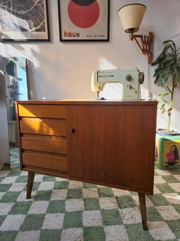 Midcentury | Naaikastje | Bernina beschikbaar voor biedingen