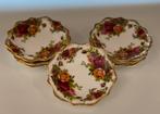 Royal Albert Old Country Roses thee petitfour schaaltjes, Ophalen of Verzenden