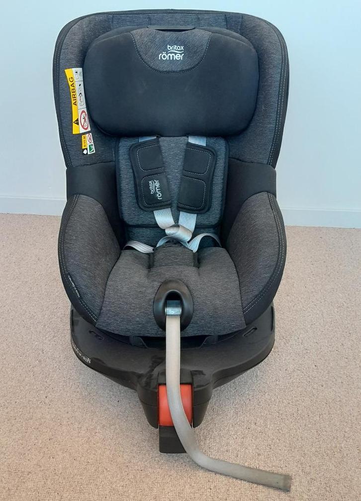 Autostoeltje baby Britax Römer Dualfix M i-Size, Kinderen en Baby's, Autostoeltjes, Zo goed als nieuw, Romer, 0 t/m 18 kg, Isofix