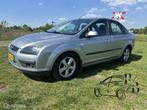 Ford Focus 2.0-16V First Edition AIRCO CRUISE CONTROL INRUIL, Auto's, Ford, Stof, Gebruikt, Zwart, 4 cilinders