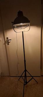 Soort staande moderne zonsondergang  projectielamp, Huis en Inrichting, Lampen | Vloerlampen, Ophalen of Verzenden, Zo goed als nieuw