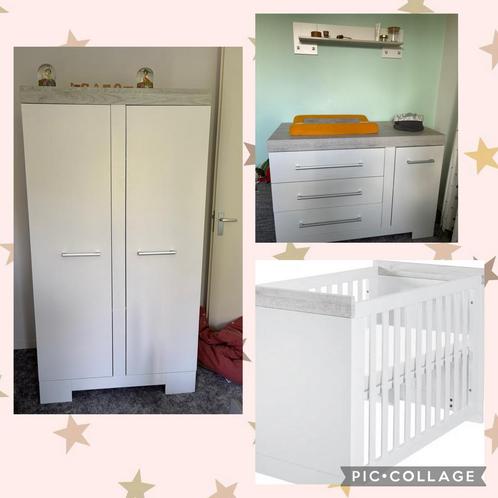 Complete babykamer grijs met wit. Merk TWF Futura, Kinderen en Baby's, Kinderkamer | Complete kinderkamers, Zo goed als nieuw